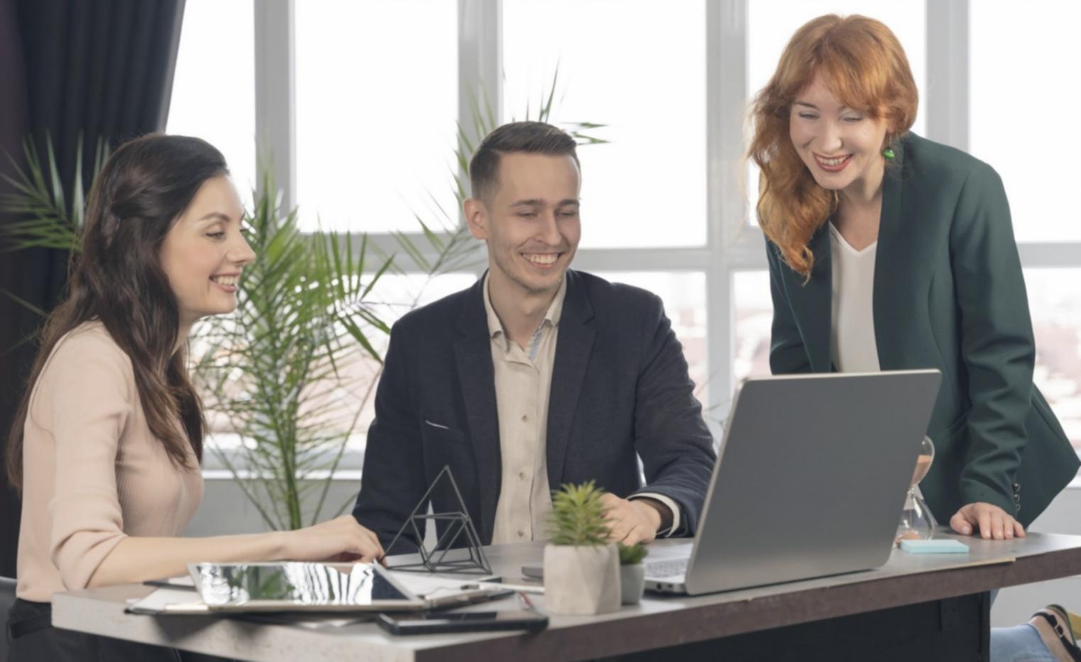 Professionelle Nagelmodellage Werkzeuge und Materialien